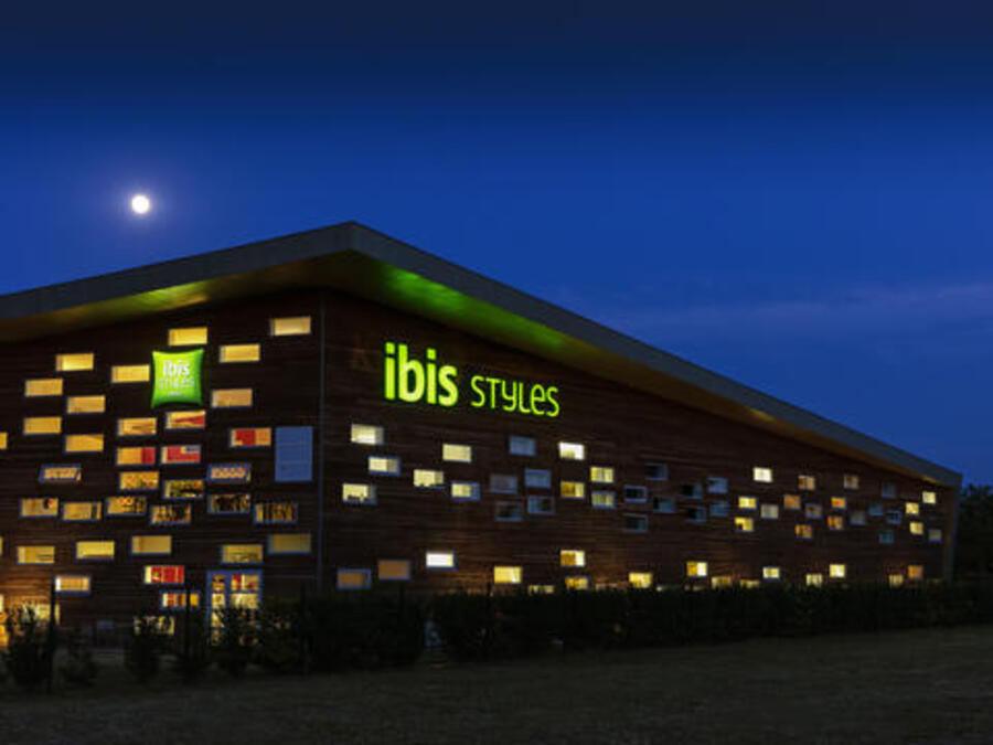 cmb_eco_logements_ibis_mulsanne_hotel-circuit-72-001